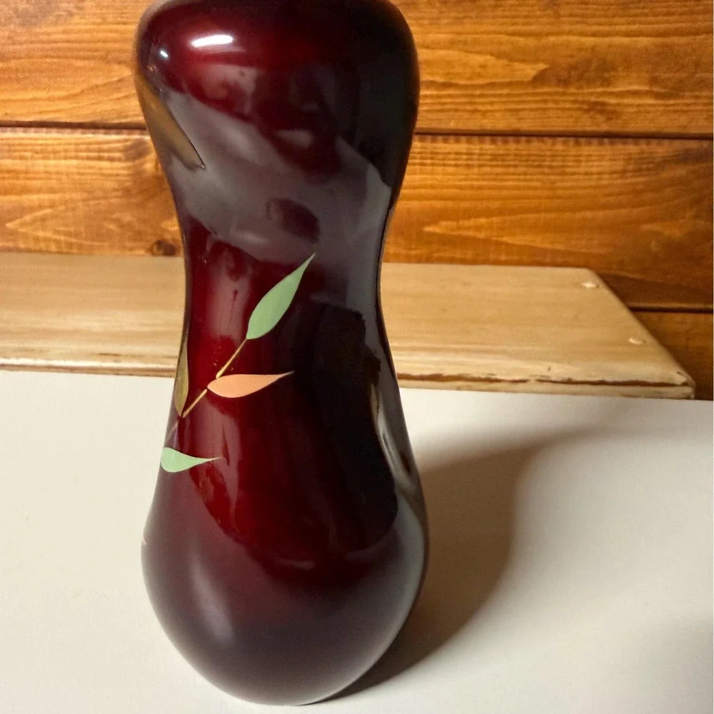 Royal Maruni | Japanese Lacquerware Porcelain | Oxblood Bamboo Leaf Bud Vase